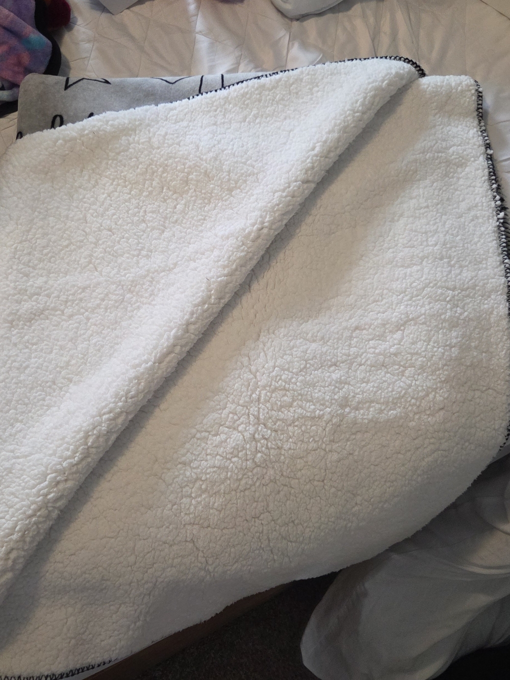 PINK Victoria's Secret White Sherpa Throw Blanket
